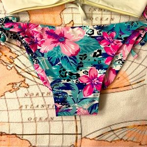 Fused Hawaii small bikini bottoms